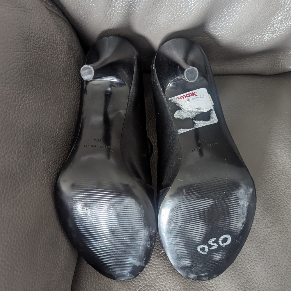 Nine West Black Peep Toe Heels - Picture 3 of 3